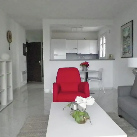 Lägenhet Contemporary In With Terrace